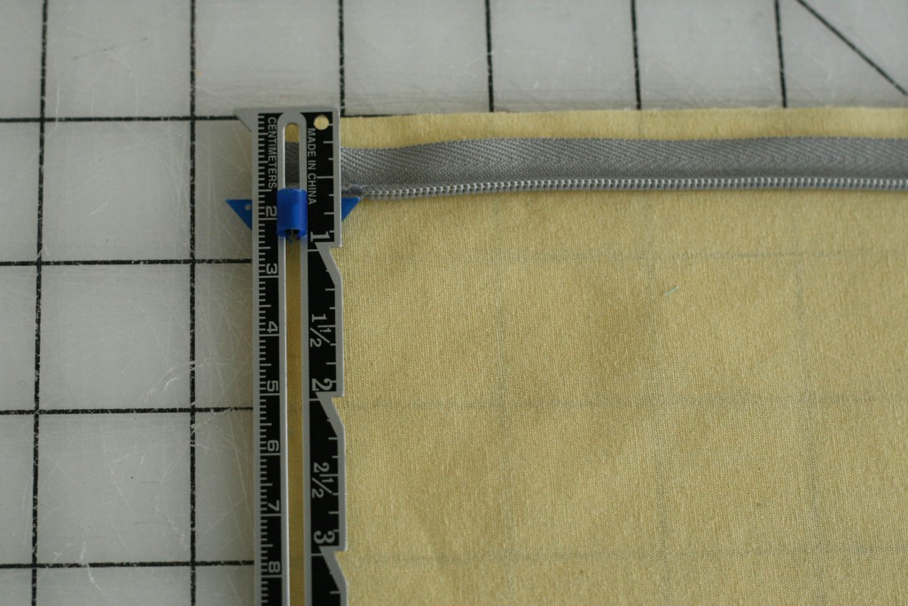 measure zipper